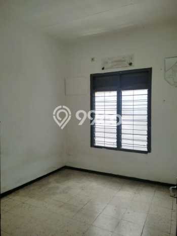 Jual Rumah Bagus Siap Huni LB 150m2 di Tenggilis Mejoyo, Surabaya Jual Rumah Bagus Siap Huni LB 150m2 di Tenggilis Mejoyo, Surabaya