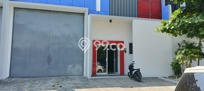 Area Ramai! Gudang Dijual di Karawang Barat untuk Bisnis Luas Bangunan 816m2 Area Ramai! Gudang Dijual di Karawang Barat untuk Bisnis Luas Bangunan 816m2