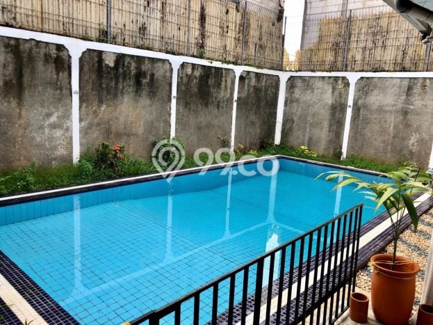 Ready to Use! Premium House LT 650m2 Desain Elegan di Ampera Ready to Use! Premium House LT 650m2 Desain Elegan di Ampera