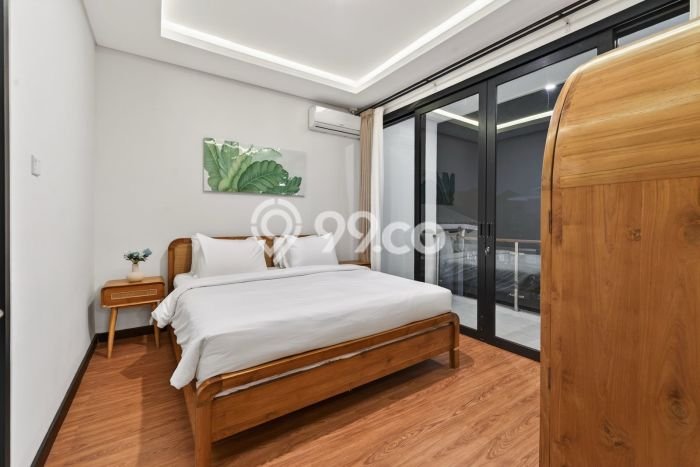For Sale! Luxury House LT 250m2 Desain Elegan di Kerobokan For Sale! Luxury House LT 250m2 Desain Elegan di Kerobokan
