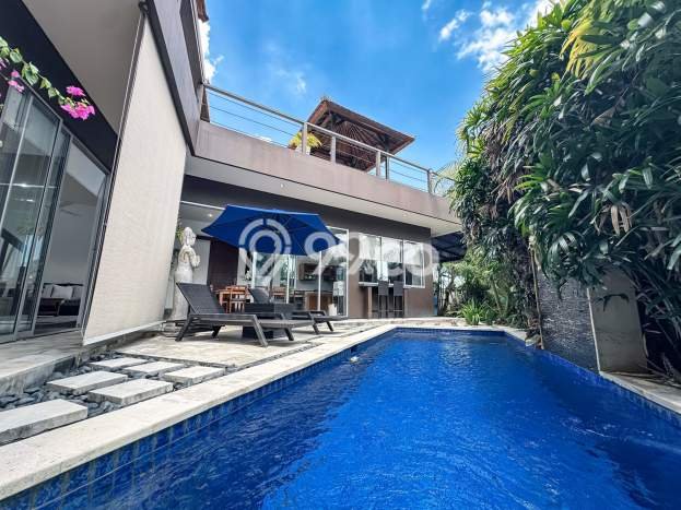 Hunian Mewah LB 244m2 Siap Huni Desain Elegan di Kerobokan, Badung Hunian Mewah LB 244m2 Siap Huni Desain Elegan di Kerobokan, Badung