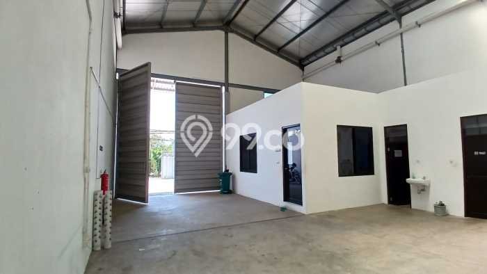 Unit Gudang Paling Strategis di Benowo Surabaya dengan LB 300m2 Unit Gudang Paling Strategis di Benowo Surabaya dengan LB 300m2
