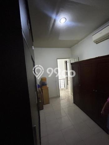 Rumah Strategis Minimalis Lb 158m2 di BSD, Tangerang Selatan Rumah Strategis Minimalis Lb 158m2 di BSD, Tangerang Selatan