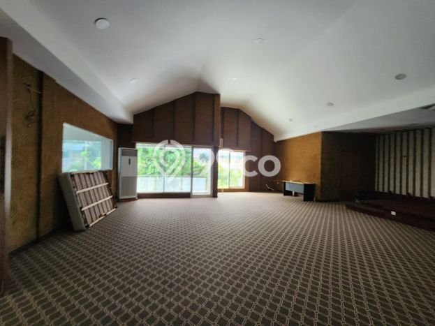 Kantor Dijual di Prime Area Jakarta Barat Luas 400m2 Kantor Dijual di Prime Area Jakarta Barat Luas 400m2
