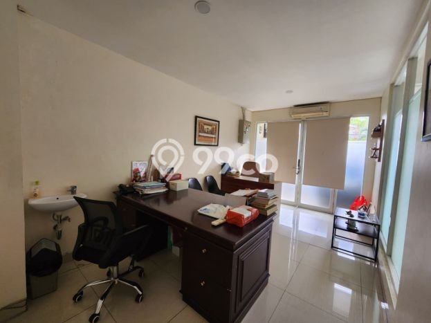 Kantor Dijual di Prime Area Jakarta Barat Luas 400m2 Kantor Dijual di Prime Area Jakarta Barat Luas 400m2