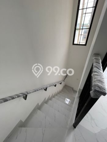 Dijual Rumah Eksklusif 2 KT di Pantai Indah Kapuk 2, Jakarta Utara Dijual Rumah Eksklusif 2 KT di Pantai Indah Kapuk 2, Jakarta Utara
