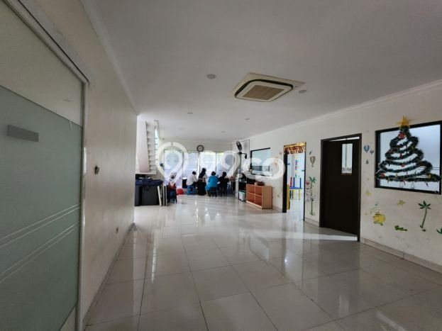 Kantor Dijual di Prime Area Jakarta Barat Luas 400m2 Kantor Dijual di Prime Area Jakarta Barat Luas 400m2