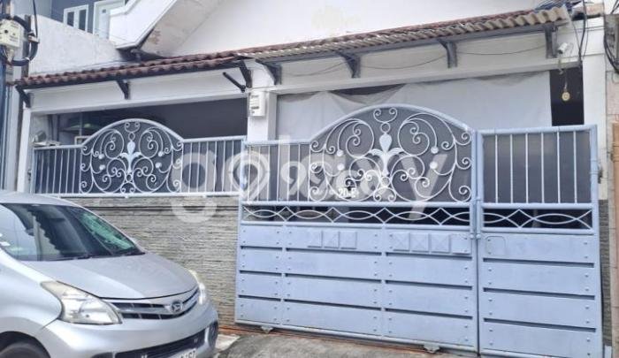 Jual Rumah Favorit Siap Huni LB 125m2 di Tambaksari, Surabaya Jual Rumah Favorit Siap Huni LB 125m2 di Tambaksari, Surabaya
