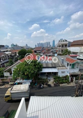 Dijual Rumah Mewah Megah Dengan View Eksklusif di Tomang, Jakarta Barat Dijual Rumah Mewah Megah Dengan View Eksklusif di Tomang, Jakarta Barat