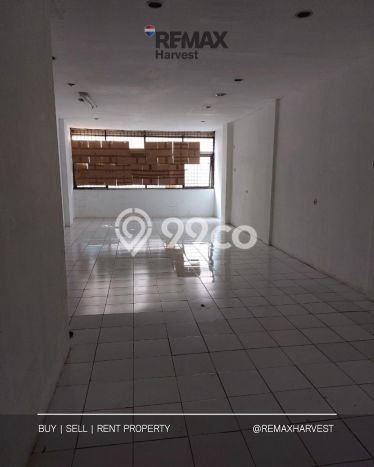 FOR RENT! Ruko di Roxy Cocok untuk Bisnis 220m2 FOR RENT! Ruko di Roxy Cocok untuk Bisnis 220m2