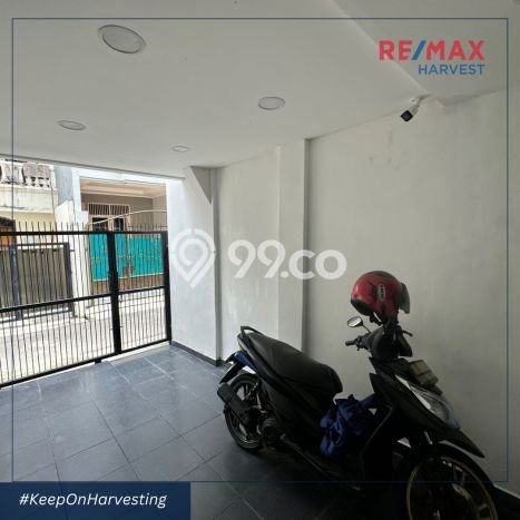 Rumah Elit Modern Tanpa Renovasi di Tanjung Duren Jakarta Barat Rumah Elit Modern Tanpa Renovasi di Tanjung Duren Jakarta Barat
