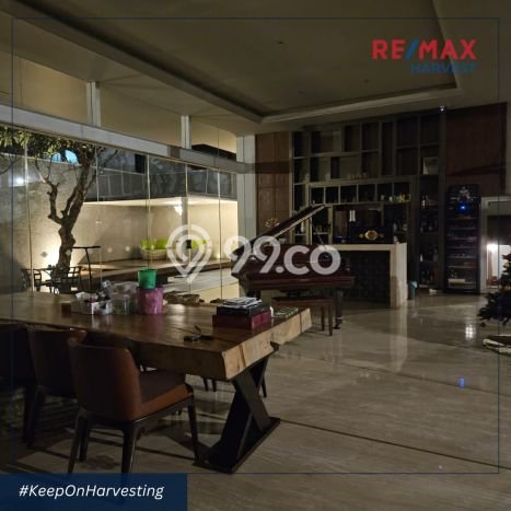 Jual Rumah Luas Elegan Dengan View Eksklusif di Bintaro, Jakarta Selatan Jual Rumah Luas Elegan Dengan View Eksklusif di Bintaro, Jakarta Selatan