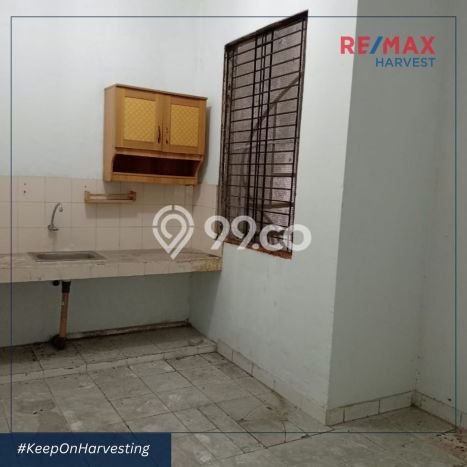 Disewakan! Rumah 6 Kamar Tidur &
3 Kamar Mandi di Roxy, Jakarta Pusat Disewakan! Rumah 6 Kamar Tidur &
3 Kamar Mandi di Roxy, Jakarta Pusat
