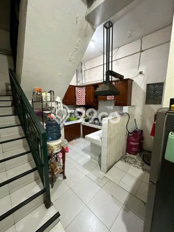 Ruko Dijual Lokasi Emas di Rungkut Luas 225m2 Ruko Dijual Lokasi Emas di Rungkut Luas 225m2
