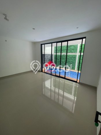 Ready to Use! Luxury House LT 180m2 Desain Modern di Bintaro Ready to Use! Luxury House LT 180m2 Desain Modern di Bintaro