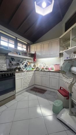 Dijual Rumah Mewah Elegan Dengan View Eksklusif di Bintaro, Tangerang Selatan Dijual Rumah Mewah Elegan Dengan View Eksklusif di Bintaro, Tangerang Selatan