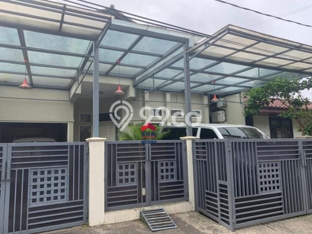 Hunian Mewah LB 300m2 Siap Huni Desain Elegan di Bintaro, Tangerang Selatan Hunian Mewah LB 300m2 Siap Huni Desain Elegan di Bintaro, Tangerang Selatan