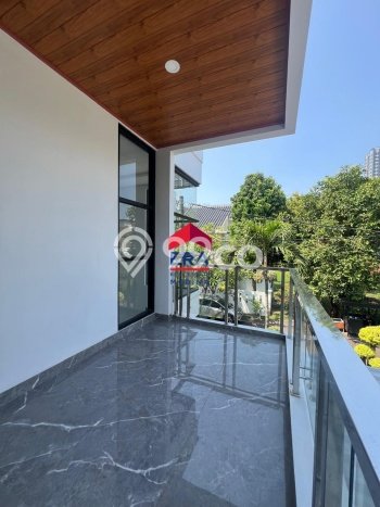 Rumah Mewah LB 330m2 Siap Huni Desain Elegan di Bintaro, Tangerang Selatan Rumah Mewah LB 330m2 Siap Huni Desain Elegan di Bintaro, Tangerang Selatan