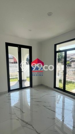 Dijual Rumah Luas Megah Dengan View Cantik di Bintaro, Tangerang Selatan Dijual Rumah Luas Megah Dengan View Cantik di Bintaro, Tangerang Selatan