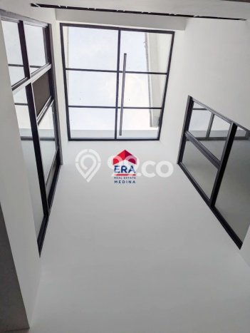 Rumah Elit LB 163m2 Siap Huni Desain Elegan di Bintaro, Tangerang Selatan Rumah Elit LB 163m2 Siap Huni Desain Elegan di Bintaro, Tangerang Selatan