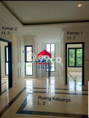 Rumah Luxury Modern Tanpa Renovasi di Ciganjur Jakarta Selatan Rumah Luxury Modern Tanpa Renovasi di Ciganjur Jakarta Selatan