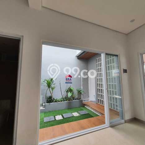 Rumah Luxury Modern Siap Huni di Bintaro Tangerang Selatan Rumah Luxury Modern Siap Huni di Bintaro Tangerang Selatan