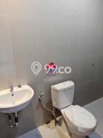 Rumah Elit LB 163m2 Siap Huni Desain Elegan di Bintaro, Tangerang Selatan Rumah Elit LB 163m2 Siap Huni Desain Elegan di Bintaro, Tangerang Selatan