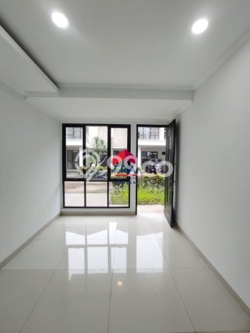 Rumah Mewah LB 200m2 Siap Pakai Desain Elegan di Bintaro, Tangerang Selatan Rumah Mewah LB 200m2 Siap Pakai Desain Elegan di Bintaro, Tangerang Selatan
