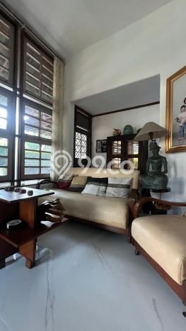 Dijual Rumah Mewah Elegan Dengan View Eksklusif di Bintaro, Tangerang Selatan Dijual Rumah Mewah Elegan Dengan View Eksklusif di Bintaro, Tangerang Selatan