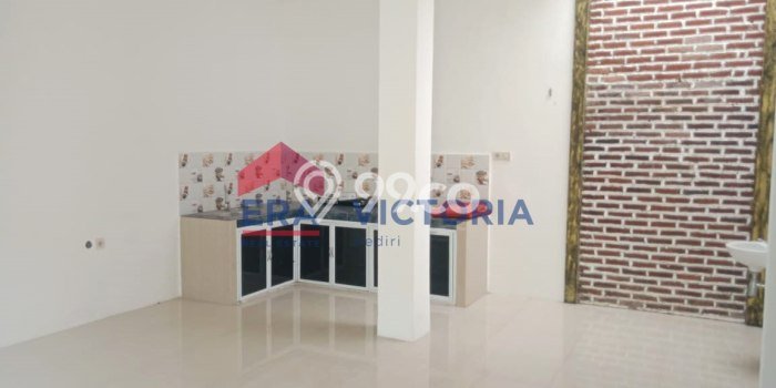 For Sale Rumah 3 Kamar Lokasi Ideal Nyaman dan Strategis di Ngasem For Sale Rumah 3 Kamar Lokasi Ideal Nyaman dan Strategis di Ngasem