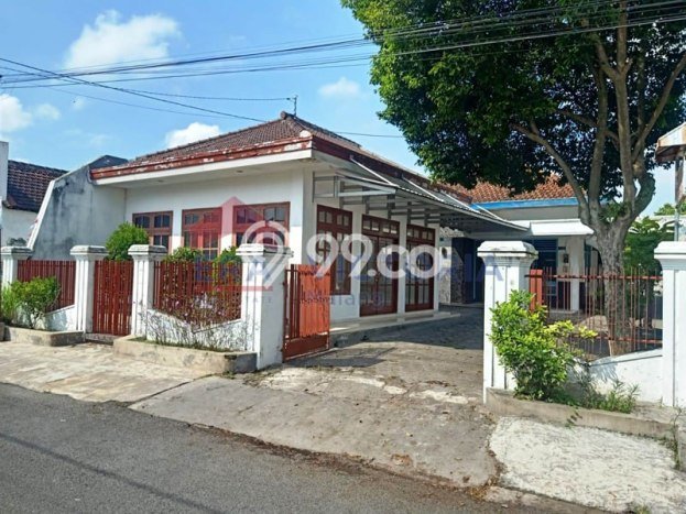 Dijual Komersial di Kota, Luas 1100m2m², Lokasi Strategis Dijual Komersial di Kota, Luas 1100m2m², Lokasi Strategis