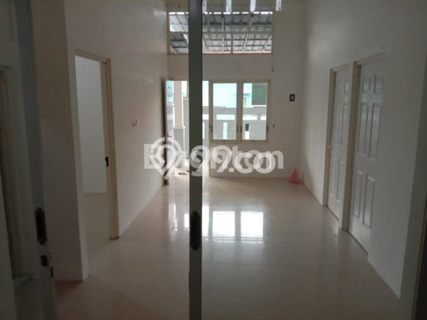Jual Rumah Eksklusif 4 KT di Pondok Tjandra, Sidoarjo Jual Rumah Eksklusif 4 KT di Pondok Tjandra, Sidoarjo