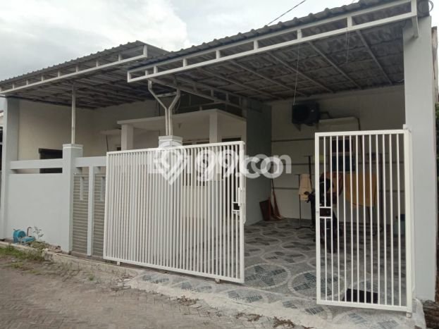 Jual Rumah Eksklusif 4 KT di Pondok Tjandra, Sidoarjo Jual Rumah Eksklusif 4 KT di Pondok Tjandra, Sidoarjo