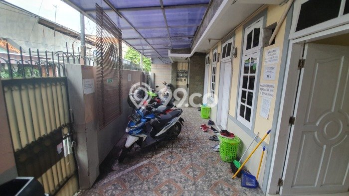 Jual Rumah Mewah Megah Dengan View Cantik di Grogol, Jakarta Barat Jual Rumah Mewah Megah Dengan View Cantik di Grogol, Jakarta Barat