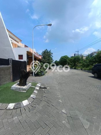 Hunian Elit LB 250m2 Siap Pakai Desain Elegan di Ketintang, Surabaya Hunian Elit LB 250m2 Siap Pakai Desain Elegan di Ketintang, Surabaya