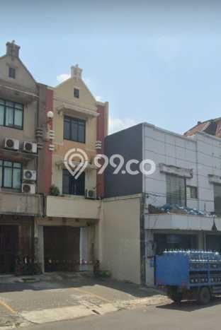 Ruko Dijual di Surabaya LT 114m2 & LB 220m2 Lokasi Terbaik! Ruko Dijual di Surabaya LT 114m2 & LB 220m2 Lokasi Terbaik!