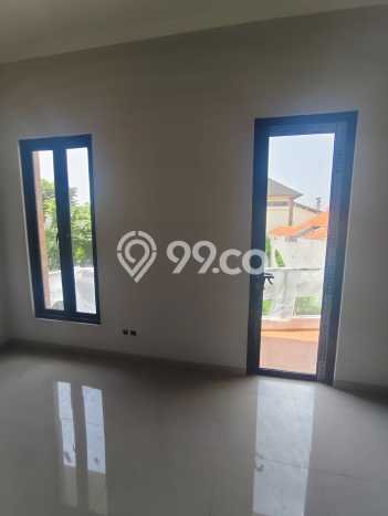 Rumah Modern Cantik 3 KT Siap Huni di Wiyung Rumah Modern Cantik 3 KT Siap Huni di Wiyung