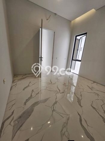 Jual Rumah Luas Megah Dengan View Cantik di Surabaya Kota, Surabaya Jual Rumah Luas Megah Dengan View Cantik di Surabaya Kota, Surabaya