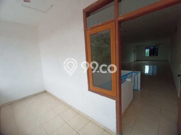 Ruko Dijual di Surabaya LT 114m2 & LB 220m2 Lokasi Terbaik! Ruko Dijual di Surabaya LT 114m2 & LB 220m2 Lokasi Terbaik!