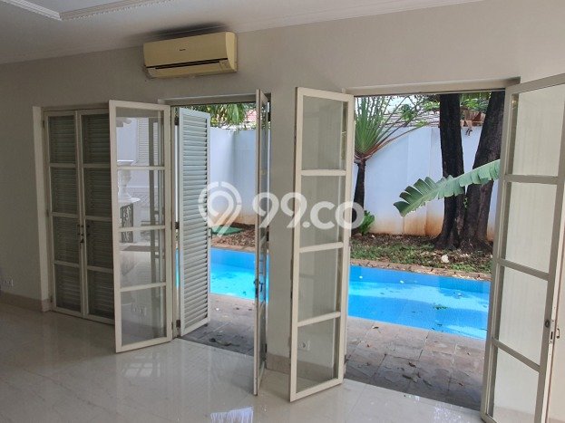 Rumah Sewa Jakarta Selatan LT 247m2 LB 385m2 Kawasan Kemang Rumah Sewa Jakarta Selatan LT 247m2 LB 385m2 Kawasan Kemang