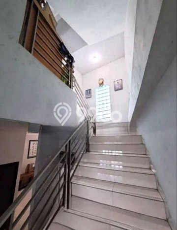 Unit Ruko Dijual di Jakarta Barat LT 137m2 & LB 415m2 Unit Ruko Dijual di Jakarta Barat LT 137m2 & LB 415m2