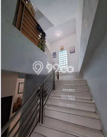 Unit Ruko Dijual di Jakarta Barat LT 137m2 & LB 415m2 Unit Ruko Dijual di Jakarta Barat LT 137m2 & LB 415m2