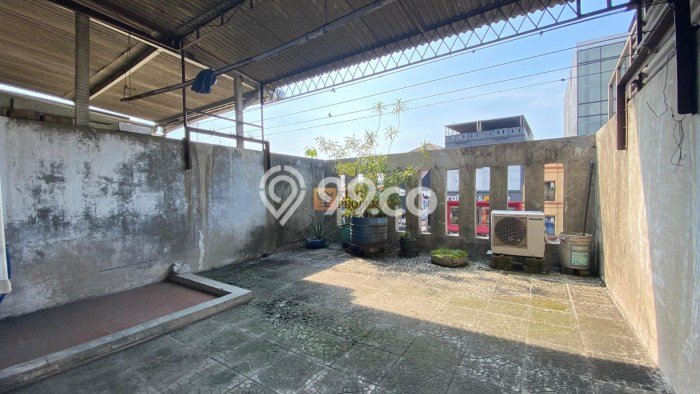 Ruko untuk Disewa di Pusat Jakarta Utara Luas Bangunan 200m2 Ruko untuk Disewa di Pusat Jakarta Utara Luas Bangunan 200m2