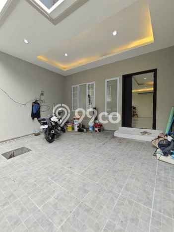 Hunian Elit LB 215m2 Siap Pakai Desain Elegan di Tomang, Jakarta Barat Hunian Elit LB 215m2 Siap Pakai Desain Elegan di Tomang, Jakarta Barat