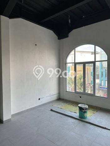 AREA BERKEMBANG! Ruko For Rent Kawasan , Luas 690m2m², Siap Usaha AREA BERKEMBANG! Ruko For Rent Kawasan , Luas 690m2m², Siap Usaha