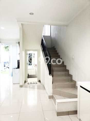 Ready to Use! Luxury House LT 144m2 Desain Modern di Gede Bage Ready to Use! Luxury House LT 144m2 Desain Modern di Gede Bage