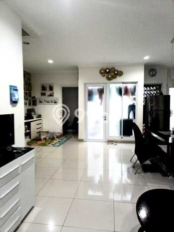 Ready to Use! Luxury House LT 144m2 Desain Modern di Gede Bage Ready to Use! Luxury House LT 144m2 Desain Modern di Gede Bage