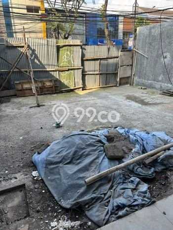 AREA BERKEMBANG! Ruko For Rent Kawasan , Luas 690m2m², Siap Usaha AREA BERKEMBANG! Ruko For Rent Kawasan , Luas 690m2m², Siap Usaha