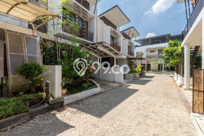 FOR SALE Kost 6 Kamar, 3 Kamar Mandi di Jagakarsa, Jakarta Selatan, Luas 105m2 FOR SALE Kost 6 Kamar, 3 Kamar Mandi di Jagakarsa, Jakarta Selatan, Luas 105m2