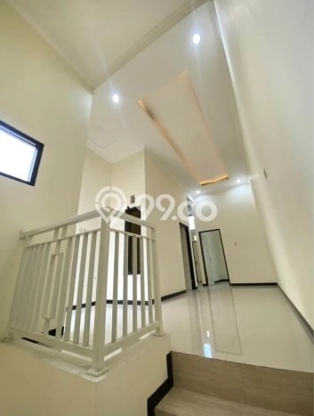 Rumah Strategis Modern Lb 120m2 di Rungkut, Surabaya Rumah Strategis Modern Lb 120m2 di Rungkut, Surabaya